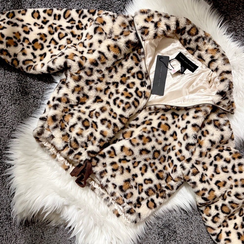 VS PINK Faux Fur Jacket - Picture 5 of 15